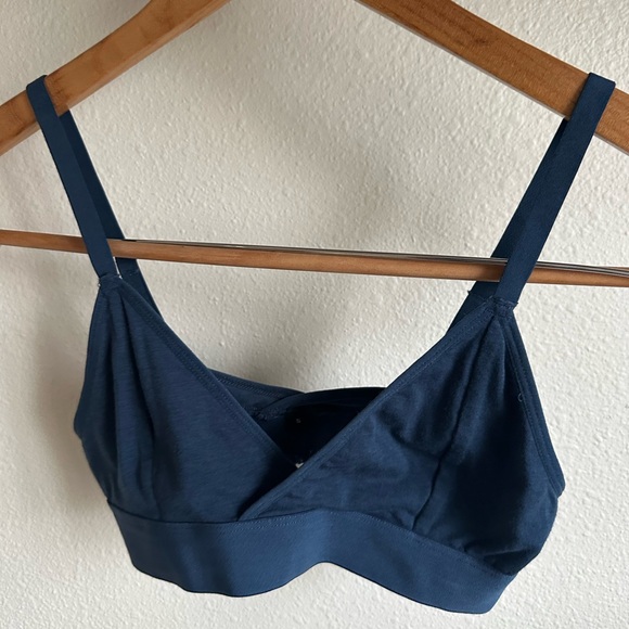 RicherPoorer Bralette - Picture 2 of 11